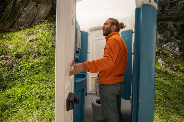 Porta potty delivery and setup in Okemos, MI